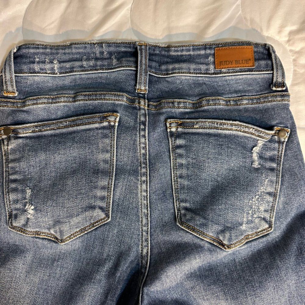 Judy Blue Jeans Size 2 Inseam 28 inches Skinny with 8.5 Blowfish Shoes